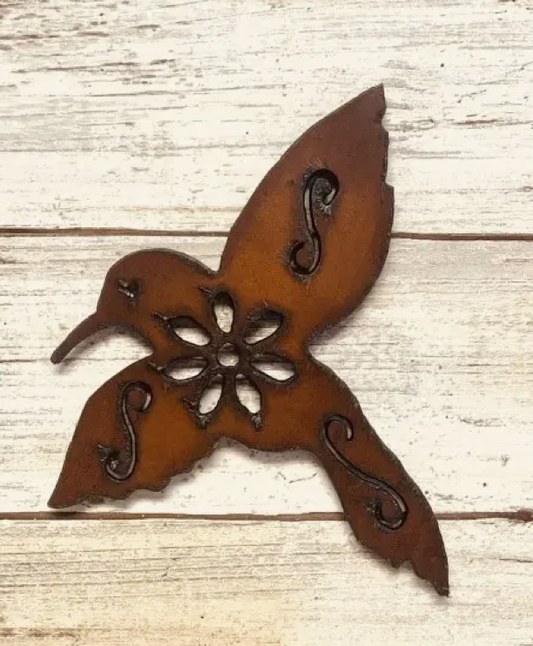 Rustic Hummingbird Magnet with Daisy Cut Out