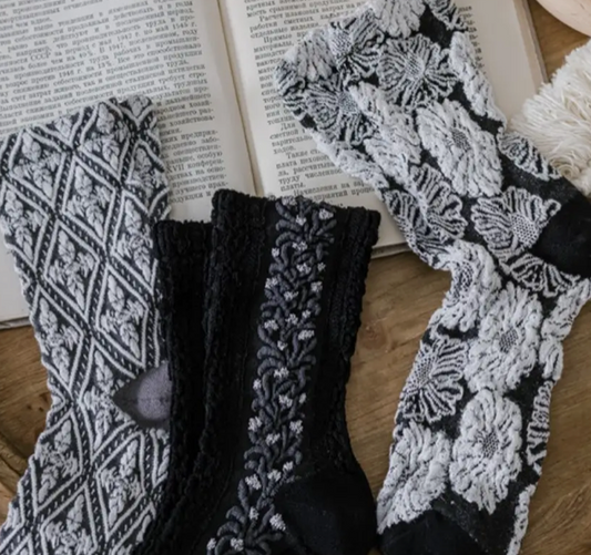 3 D Gray-White Vintage Floral Socks